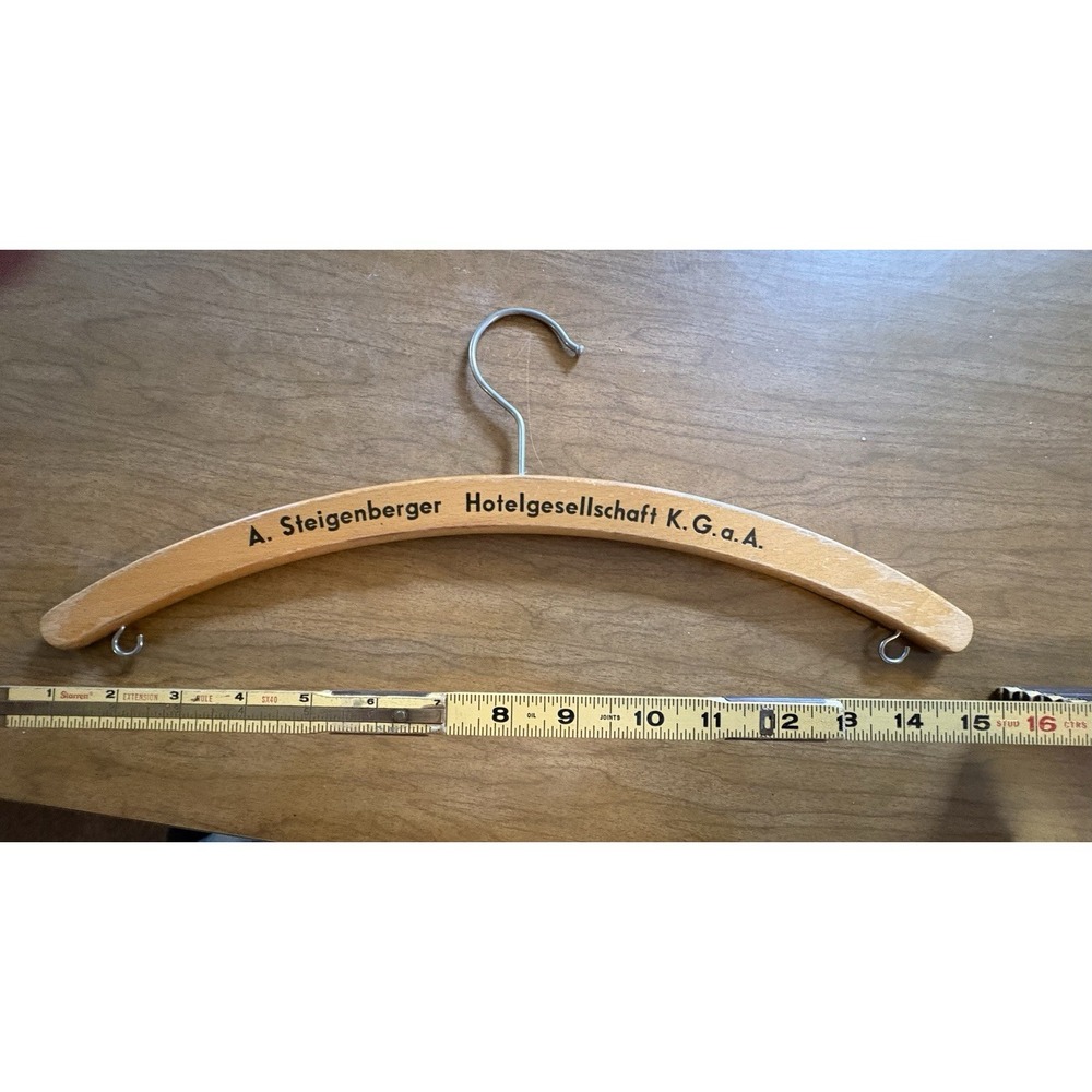 VTG Wooden Hotel Graf Zeppelin Hanger - Stuttgart - Advertising Rotating Handle - Picture 4 of 4